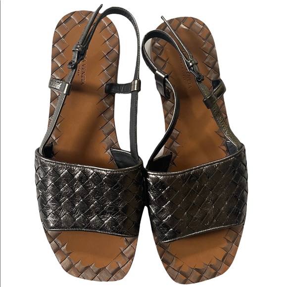 [Bottega Veneta] Ravello Pewter Braided Flat Strap Sandals Sz: 8 [EU 38] - Picture 1 of 9